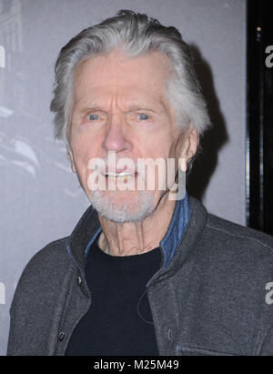 Burbank, CA, USA. 5e Février, 2018. 05 février 2018 - Burbank, Californie - Tom Skerritt. ''Le 15:17 à Paris'' Los Angeles Premiere tenue à Warner Bros Studios, SJR Theatre. Crédit photo : Birdie Thompson/AdMedia Crédit : Birdie Thompson/AdMedia/ZUMA/Alamy Fil Live News Banque D'Images