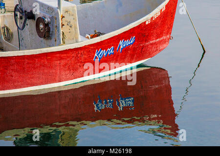 Bateau de pêche amarré à Rockport, MA Harbour Banque D'Images