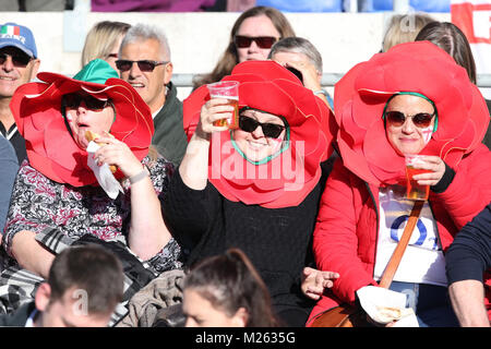 Rome, Italie. Le 04 février, 2018. 4 février 2018, Stadio Olimpico, Rome, Italie ; Six Nations de Rugby, NatWest Italie contre l'Angleterre ; les partisans de l'Angleterre pour encourager leur équipe Crédit : Giampiero Sposito/Pacific Press Crédit : Giampiero Sposito/Pacific Press/Alamy Live News Banque D'Images