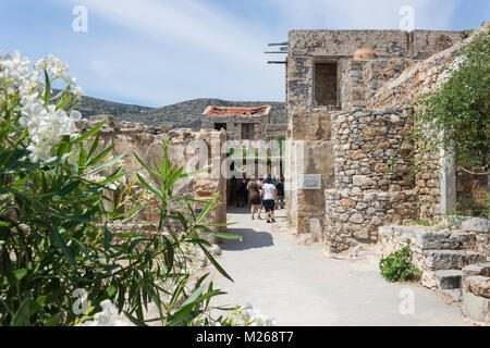 Ancienne léproserie bâtiments sur l'île de Spinalonga (Kalydon), Elounda, Crète, Λασίθι (Crète), Grèce Banque D'Images