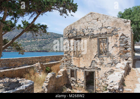 Ancienne léproserie bâtiments sur l'île de Spinalonga (Kalydon), Elounda, Crète, Λασίθι (Crète), Grèce Banque D'Images