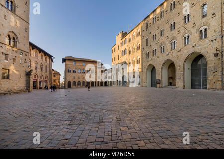 La place a priori dans un moment de calme de l'après-midi, Volterra, Pise, Toscane, Italie Banque D'Images