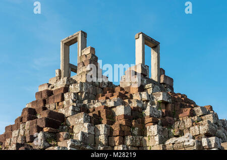 Pyramide du Baphuon, temple Angkor Thom, au Cambodge Banque D'Images