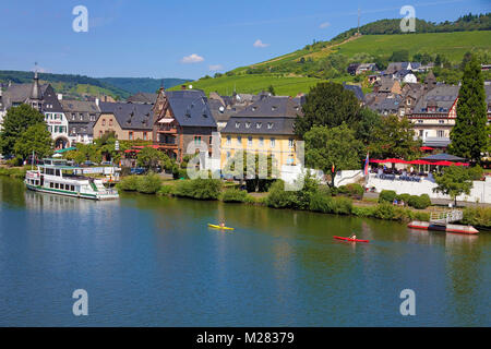 Bateau d'Excursion à Traben-Trarbach, Moselle, Rhénanie-Palatinat, Allemagne, Europe Banque D'Images