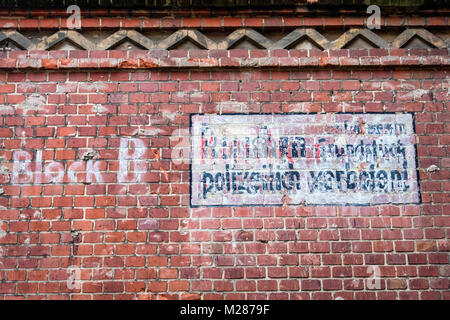 Berlin Prenzlauerberg,, cour intérieure de l'ancienne brasserie Königstadt. Ghost signe sur l'ancien mur de briques décoratives. Banque D'Images