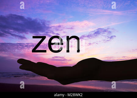 Place proposant le mot zen, fond coucher de soleil Banque D'Images