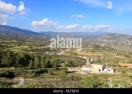 Chypre - Limassol District. Sur la montagne de Chypre la campagne. Banque D'Images