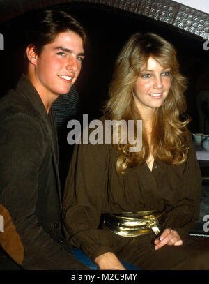 LOS ANGELES, CA - 10 janvier : (L-R) Acteur Tom Cruise et l'actrice Heather Locklear assister à l 'Entertainment Tonight' 100e épisode de célébrations au Restaurant Su Ling le 10 janvier 1982 à Los Angeles, Californie. Photo de Barry King/Alamy Stock Photo Banque D'Images