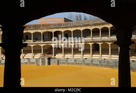 La Plaza de Toros de Ronda dans la province espagnole de Malaga, est une arène de 18e siècle qui abrite également un musée de la tauromachie. Banque D'Images