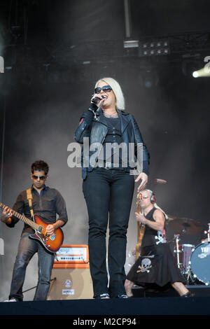 Die 80er-Jahre Popikone Kim Wilde spielt auf dem EXPO Plaza-Fest im Rahmen von 'Stars@NDR 2' auf der EXPO-Plaza à Hanovre am 04.06.2010 Banque D'Images