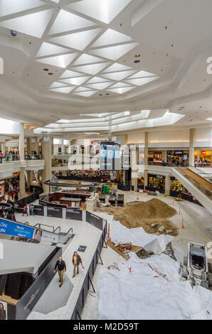 Intérieur de Woodfield Mall à Schaumburg en rénovation Banque D'Images