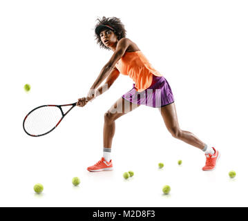 Jeune fille tennis en silhouette isolé sur fond blanc. Force et motivation Banque D'Images