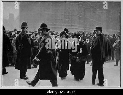 Les suffragettes - Le chef de la députation des suffragettes sur "vendredi noir" Novembre 1910 Banque D'Images