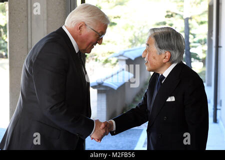 Tokyo, Japon. 07Th Feb 2018. Le Président allemand Steinmeier est reçu pour des entretiens par l'empereur Akihito (R) à Tokyo, Japon, 07 février 2018. Credit : Maurizio Gambarini/dpa/Alamy Live News Banque D'Images