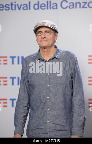 San Remo, Italie. 07Th Feb 2018. Sanremo, 68e Festival de la chanson italienne - Photocall James Taylor - James Taylor : Crédit Photo Agency indépendante/Alamy Live News Banque D'Images