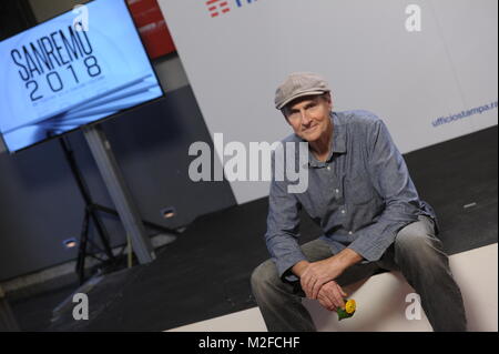 San Remo, Italie. 07Th Feb 2018. Sanremo, 68e Festival de la chanson italienne - Photocall James Taylor - James Taylor : Crédit Photo Agency indépendante/Alamy Live News Banque D'Images