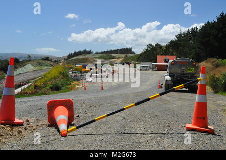 Cônes routiers bloquant l'accès à l'autoroute works site Banque D'Images