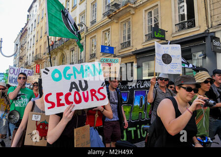 Mars protestataires contre Monsanto, Lyon, France Banque D'Images