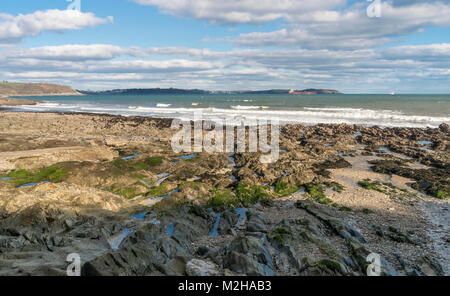 Les gens sur la plage de Maenporth à Cornwall, UK Banque D'Images