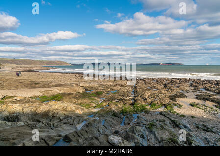 Les gens sur la plage de Maenporth à Cornwall, UK Banque D'Images