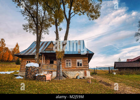 Maison historique dans le village de Zdiar dans les Hautes Tatras Banque D'Images