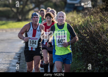 Ossature en compétition dans une course sur route à Newquay Cornwall. Banque D'Images
