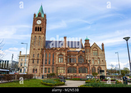 La Guildhall, un bâtiment construit en 1890 dans laquelle les membres élus du Conseil du District de Derry et Strabane rencontrez. Derry, le comté de Londonderry, dans le Nord Banque D'Images