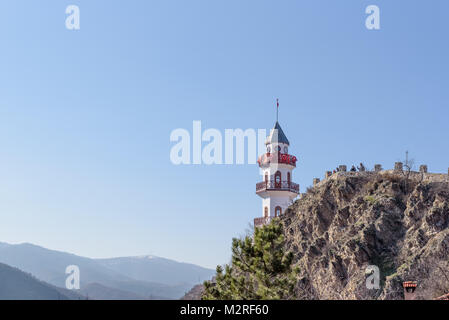 Voir l'historique de la tour de la victoire sur la colline en haut de Goynuk ville de Bolu, Turquie.27 Janvier 2018 Banque D'Images