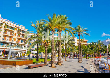 Passeig Maritim, Paseo Maritimo, la promenade du port, Port d'Alcudia, Majorque, Iles Baléares, Espagne Banque D'Images