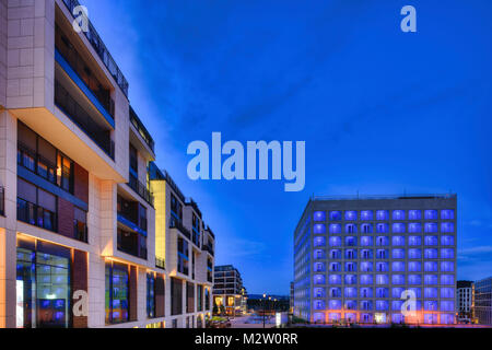 Milaneo ville centre commercial et bibliothèque, heure bleue, Eun Young RKW architectes Yi, Mailänder Platz), Quartier Européen, Stuttgart, Bade-Wurtemberg, Allemagne Banque D'Images