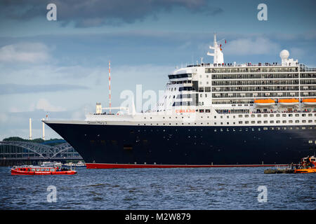 Allemagne, Hambourg, bateau de croisière Queen Mary 2, port de Hambourg Banque D'Images