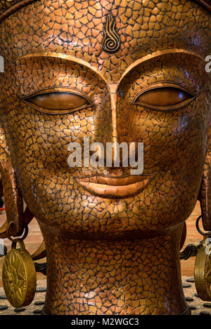 DELHI, INDE - CIRCA NOVEMBRE 2017 : Surya statue in airport Banque D'Images