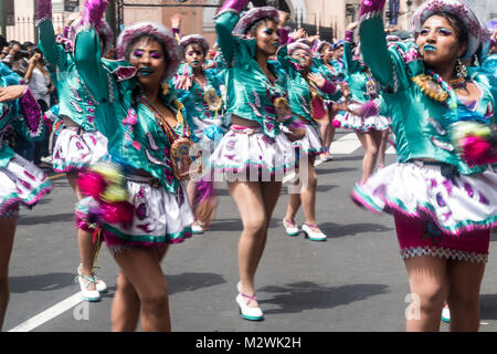 Défilé de la Candelaria, la tradition de Puno, Lima, Pérou Banque D'Images