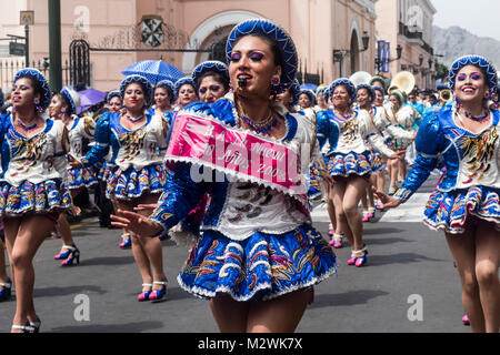 Défilé de la Candelaria, la tradition de Puno, Lima, Pérou Banque D'Images