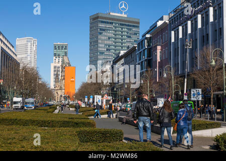 Berlin, la façade de l'immeuble, gratte-ciel, Upper West building sur KurfŸrstendamm, Ku'damm, GedŠchtniskirche, Allemagne Banque D'Images