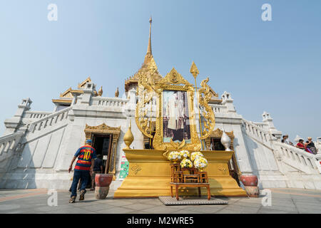 La vue externe d'Wat Traimit temple à Bangkok, Thaïlande Banque D'Images