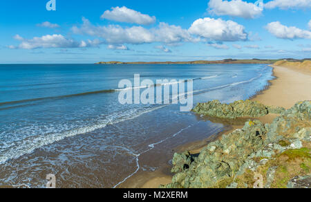 Une vue de la plage sur Newborough Anglesey. Banque D'Images