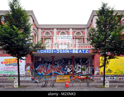 Hambourg, Allemagne. La Rote Flora dans le Schulterblatt (rue) dans le Schanzenviertel (district) de Hambourg, le Centre de la scène autonome hamburgers Banque D'Images