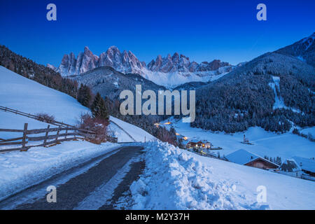 Santa Maddalena, Montagnes des Dolomites, soir paysage, Tyrol, Alpes, Italie Banque D'Images