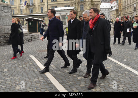Ljubljana, Slovénie, le 6 février 2017.. Mark Rutte, Miro Cerar, Didier Reynders et Xavier Bettel sur une promenade à travers la ville de Ljubljana. Banque D'Images