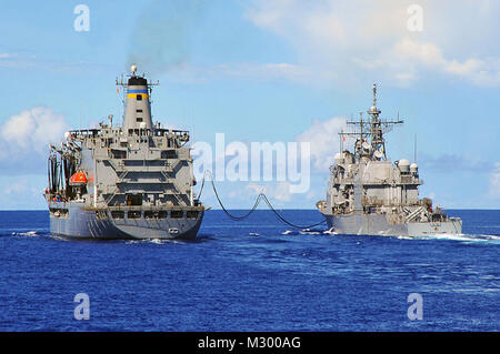 Transport maritime La flotte militaire commande de réapprovisionnement par lubrificateur # PACOM Banque D'Images