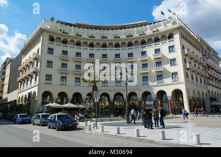 Thessalonique, Grèce - 29 MAI 2017 : façade de l'hôtel Electra Palace construit dans la place principale de la ville, la Grèce. Banque D'Images
