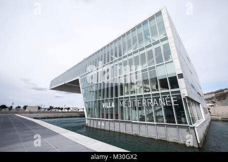 Marseille, France, l'architecture moderniste de la Villa Florida Conference Center conçu par Stefano Boeri (2013) à la tombée de Marseille, France, Banque D'Images