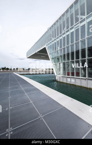 Marseille, France, l'architecture moderniste de la Villa Florida Conference Center conçu par Stefano Boeri (2013) à la tombée de Marseille, France, Banque D'Images