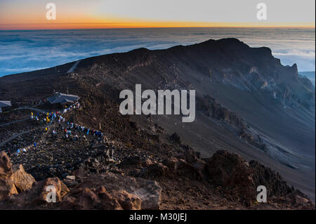 Lever du soleil sur le dessus de l'Haleakala National Park, Maui, Hawaii Banque D'Images