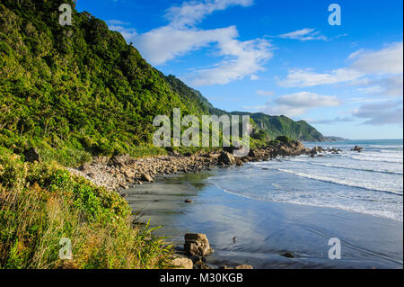 La côte ouest de l'île du Sud entre Greymouth et Westport, New Zealand Banque D'Images