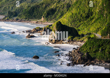 La côte ouest de l'île du Sud entre Greymouth et Westport, New Zealand Banque D'Images