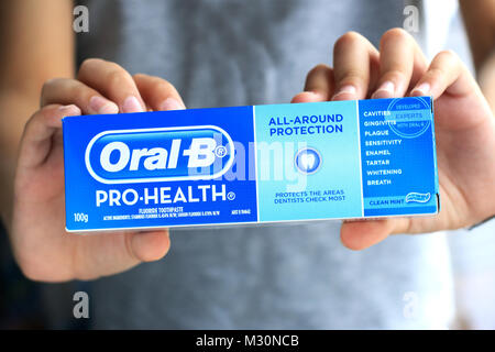 Close up of Oral B dentifrice Santé Pro Banque D'Images