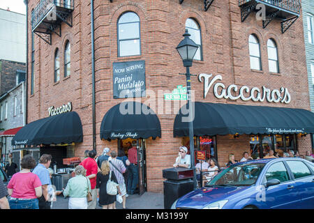 Baltimore Maryland, quartier de Little Italy, Vaccaro's, boulangerie, restaurant restaurants cuisine restaurants cafés, entrée, devant, ligne de sortie de la porte, file d'attente, Wai Banque D'Images