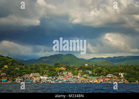 Labuan Bajo - ville de pêcheurs situé à l'extrémité ouest de Flores dans la région de Nusa Tenggara, en Indonésie de l'Est Banque D'Images